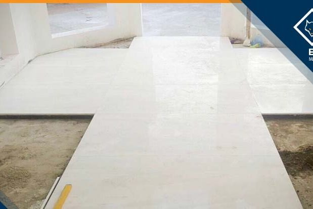 Installation of marble floors1 رخام ارضيات, تركيب ارضيات رخام, ارضيات رخام, افضل رخام ارضيات, ارضيات رخام مودرن, افضل انواع الرخام للارضيات بالصور, اشكال ارضيات رخام, بلاط رخام ارضيات, ارضيات رخام للشقق, اشكال ارضيات رخام مودرن, ارضيات رخام روزا, افضل رخام ارضيات,Installation of marble floors